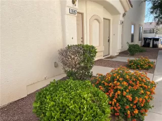 Photo #4: 2586574 Listing