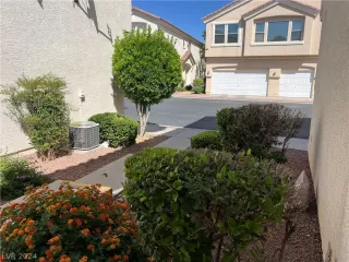 Photo #5: 2586574 Listing