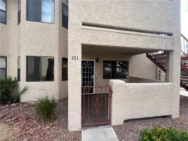 MLS: 2586581 Condo For Sale