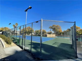 Photo #5: 2586634 Listing 