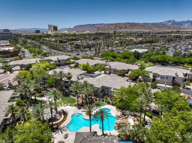 MLS: 2586636 Condo For Sale