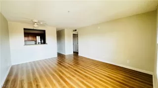 Photo #1: 2586643 Listing 