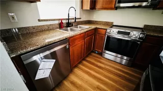 Photo #5: 2586643 Listing 