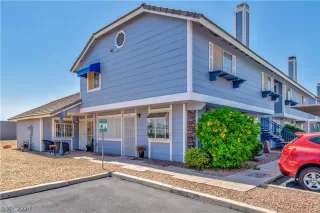 Photo #3: 2586649 Listing