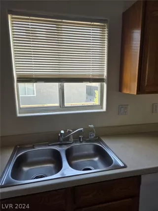 Photo #2: 2586709 Listing 