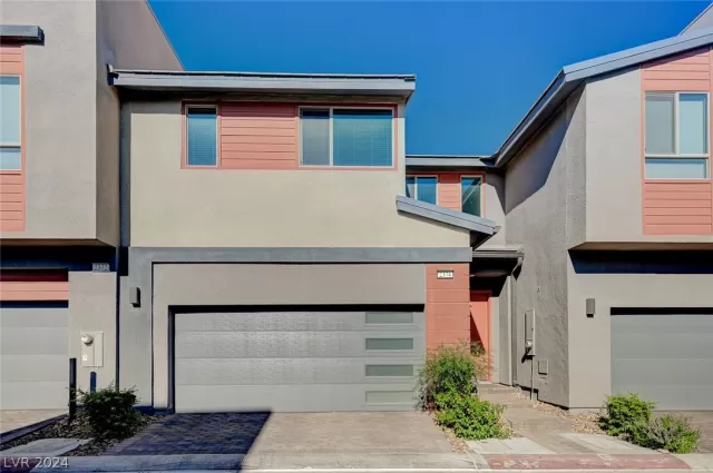 MLS: 2586743 Condo For Sale