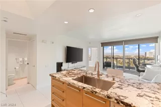 Photo #1: 2586746 Listing