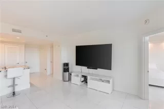 Photo #6: 2586746 Listing