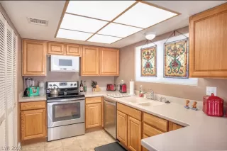 Photo #3: 2586750 Listing 