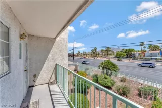 Photo #4: 2586774 Listing