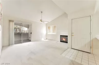 Photo #5: 2586774 Listing