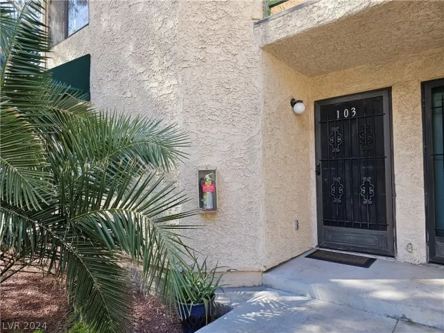 MLS: 2586780 Condo For Sale