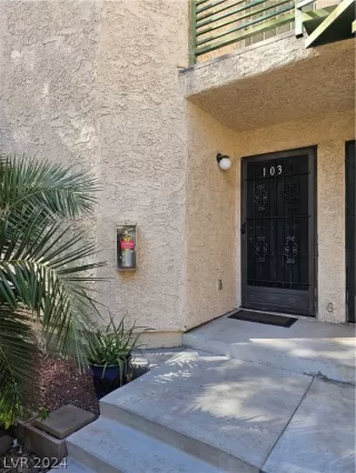 Photo #1: 2586780 Listing