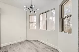 Photo #2: 2586809 Listing