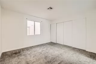 Photo #4: 2586809 Listing