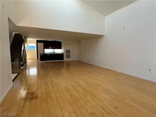 Photo #3: 2586829 Listing 