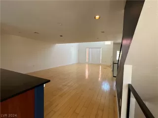 Photo #4: 2586829 Listing 