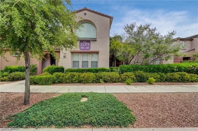 MLS: 2586838 Condo For Sale