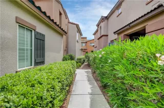 Photo #4: 2586838 Listing