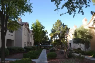 Photo #3: 2586851 Listing