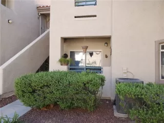 Photo #4: 2586851 Listing