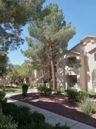 Photo #6: 2586851 Listing