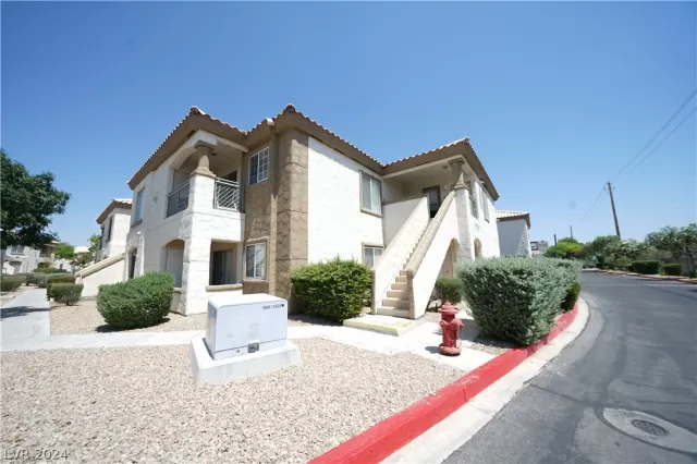 MLS: 2586863 Condo For Sale