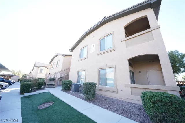 MLS: 2586866 Condo For Sale