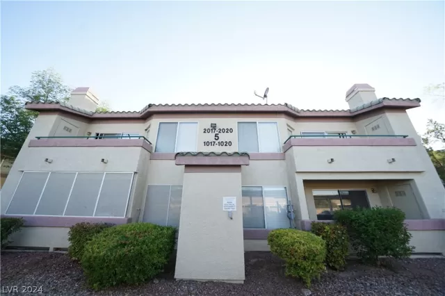 MLS: 2586868 Condo For Sale