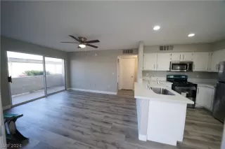 Photo #3: 2586868 Listing 