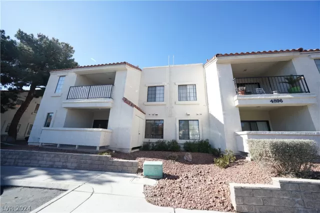 MLS: 2586869 Condo For Sale