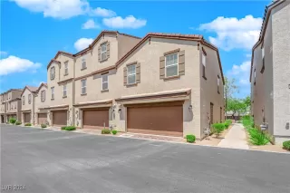 Photo #3: 2586871 Listing