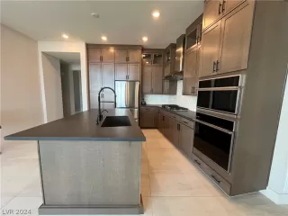 Photo #1: 2586873 Listing 