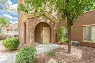 Photo #1: 2586879 Listing 