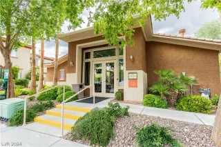 Photo #3: 2586879 Listing 