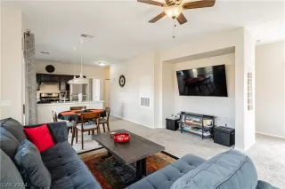 Photo #6: 2586879 Listing 