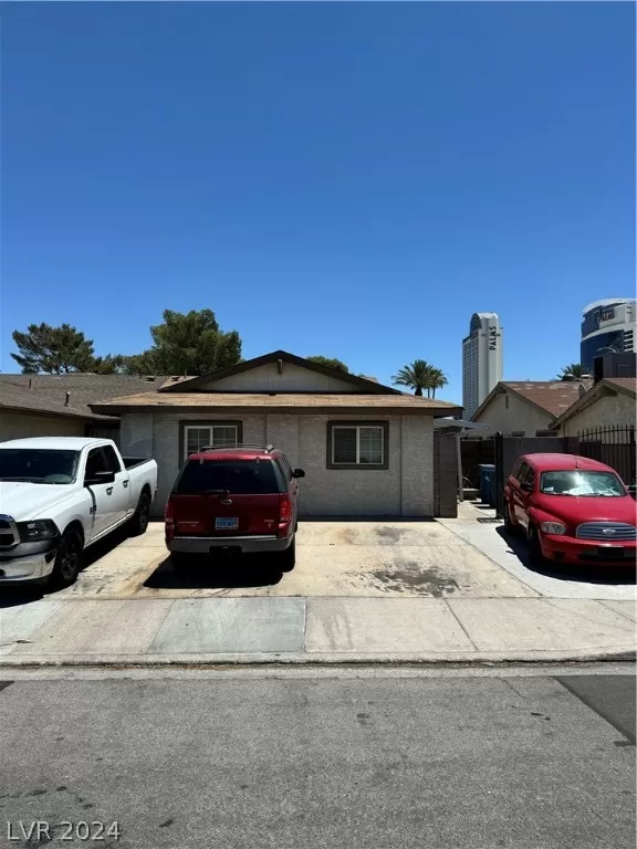 MLS: 2586923 Condo For Sale