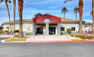 Photo #2: 2586935 Listing 