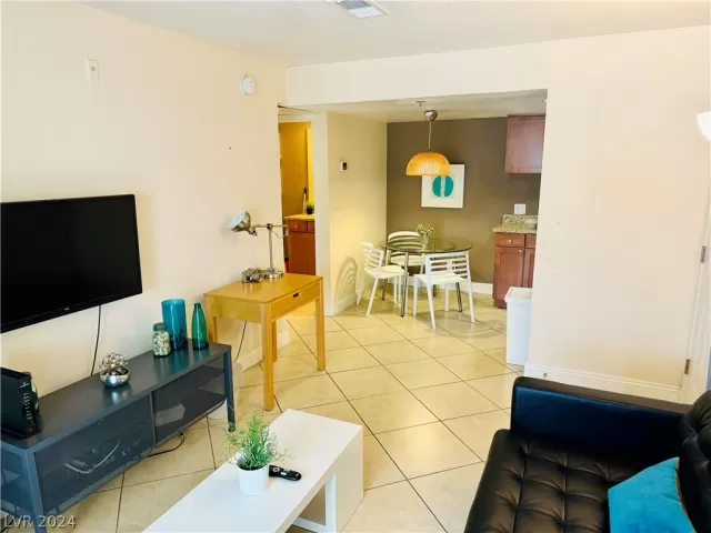 MLS: 2586946 Condo For Sale