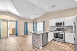 Photo #4: 2586953 Listing 