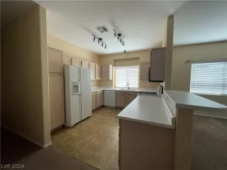 Photo #4: 2586999 Listing 