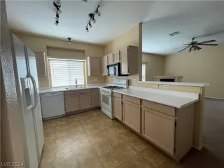 Photo #5: 2586999 Listing 