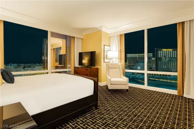 MLS: 2587005 Condo For Sale