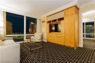 Photo #2: 2587005 Listing