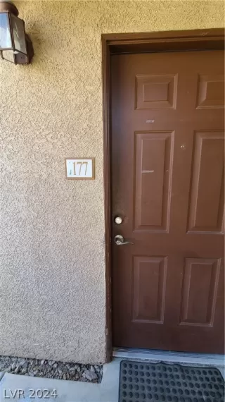 Photo #2: 2587010 Listing