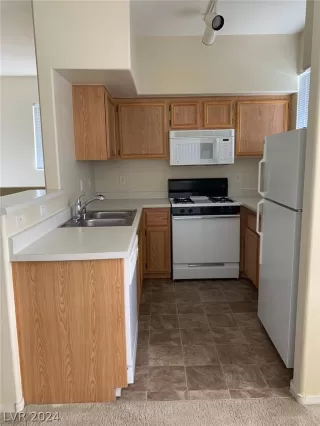 Photo #2: 2587042 Listing 