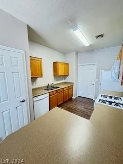 Photo #5: 2587070 Listing 