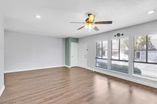 Photo #2: 2587084 Listing