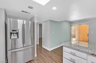 Photo #6: 2587084 Listing