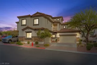 Photo #1: 2587119 Listing